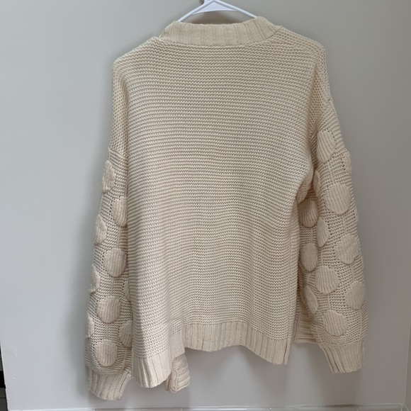 Cardigan sweater - Cream with bubble sleeve - Picture 2 of 2